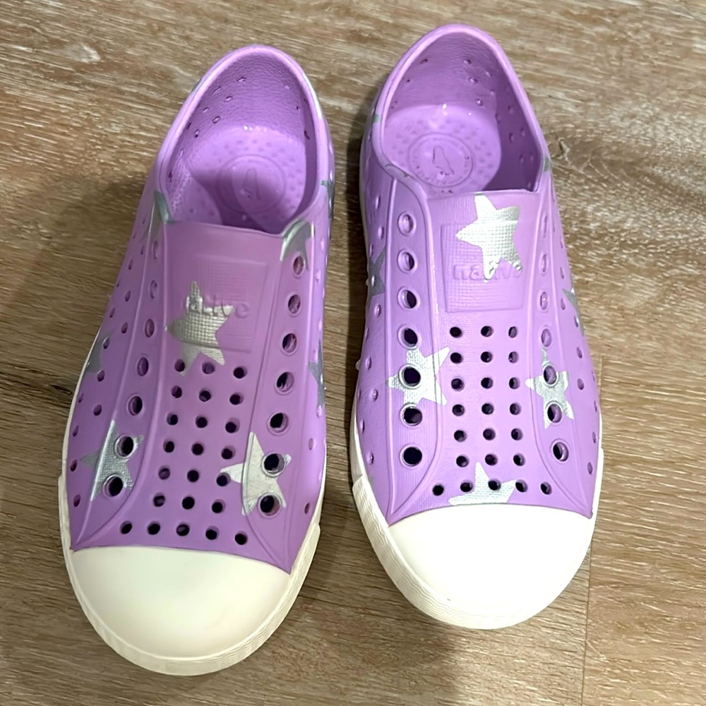 Native Shoes - Kids, size 11